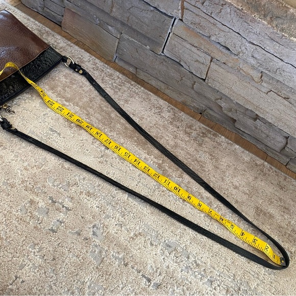 Brahmin Manhattan Croc Embossed Leather Crossbody Purse Handbag Small Brown - Picture 12 of 16